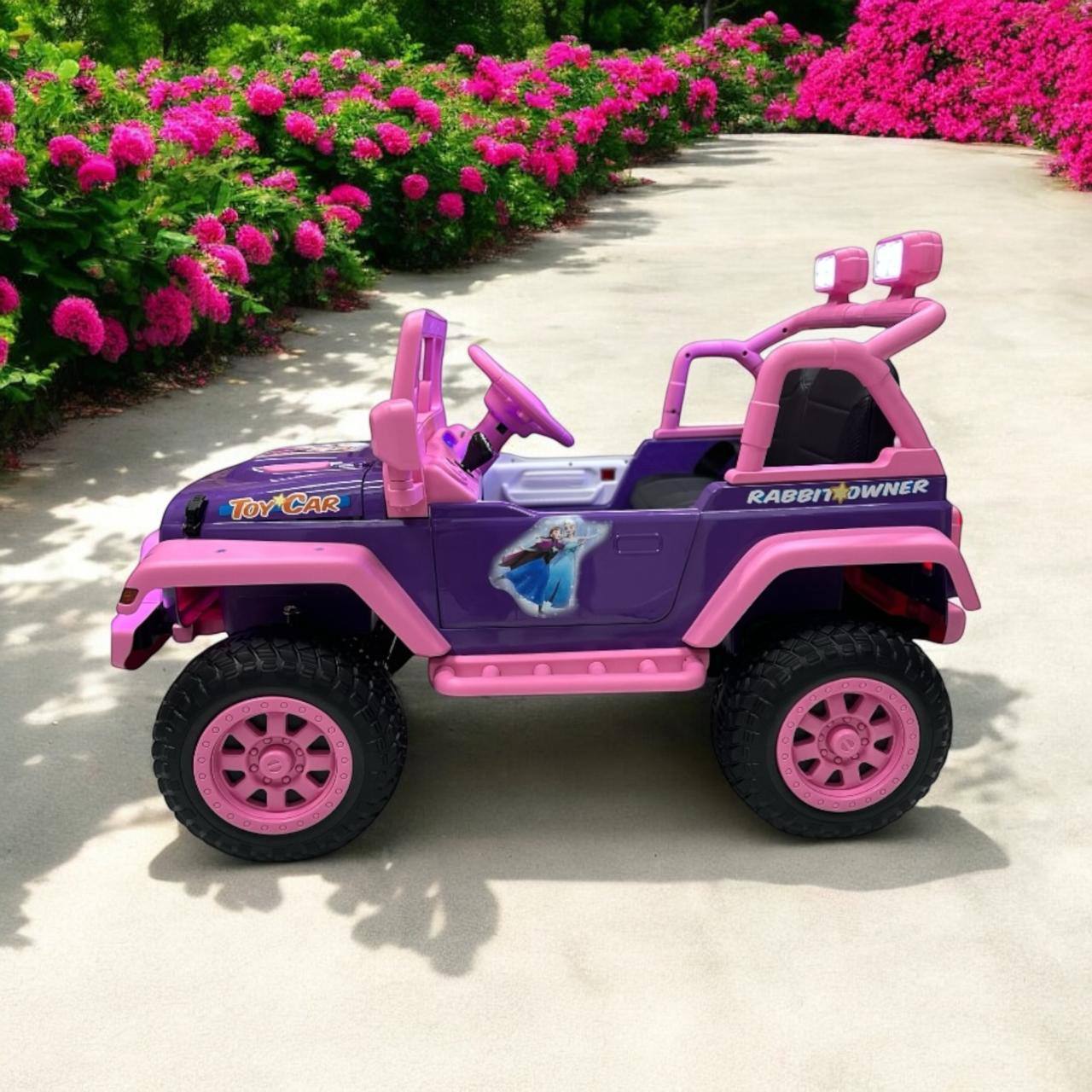 Carro Eléctrico Recargable para Niñas 1-6 Años  Llantas de Goma 4 Motores Control Remoto y Aplicación Móvil | Batería 12V Luces LED y Música en Español